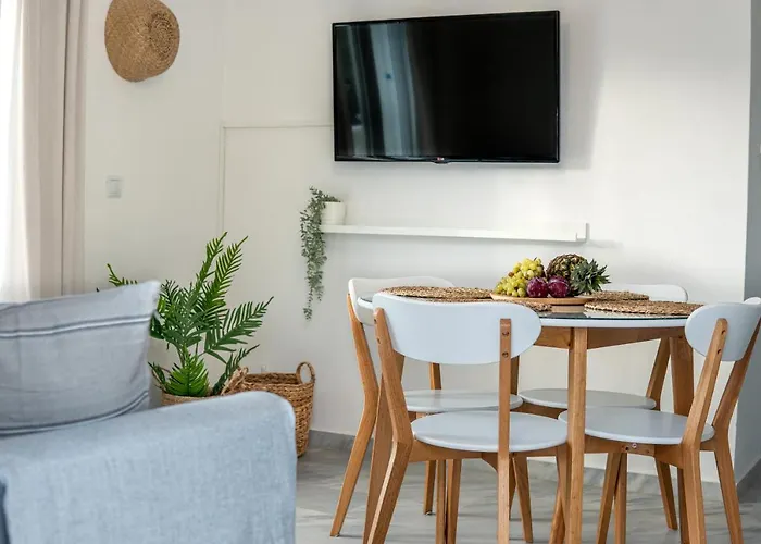 Andrikas At Xenios Avlais *