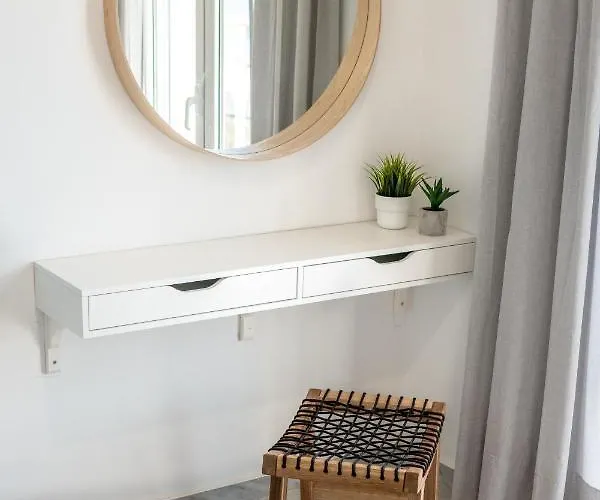 Andrikas At Xenios Avlais