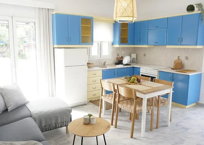 Andrikas At Xenios Avlais *